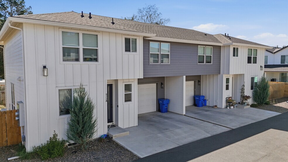 More Photos Of , Kelso Multifamily For Sale