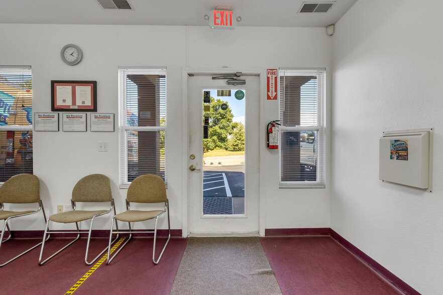 More Photos Of 1565 Kisker Rd, Saint Charles Office For Sale