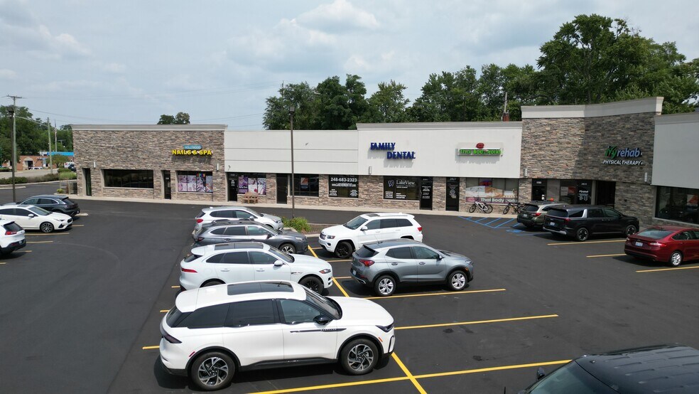 More Photos Of 2807-2867 Orchard Lake Rd, Sylvan Lake Unknown For Lease