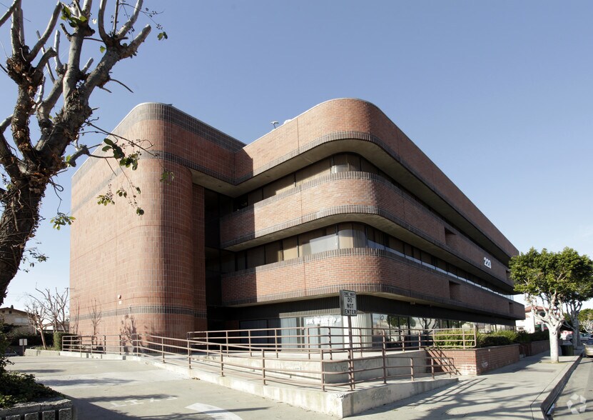 More Photos Of 223 N Garfield Ave, Monterey Park Medical For Lease