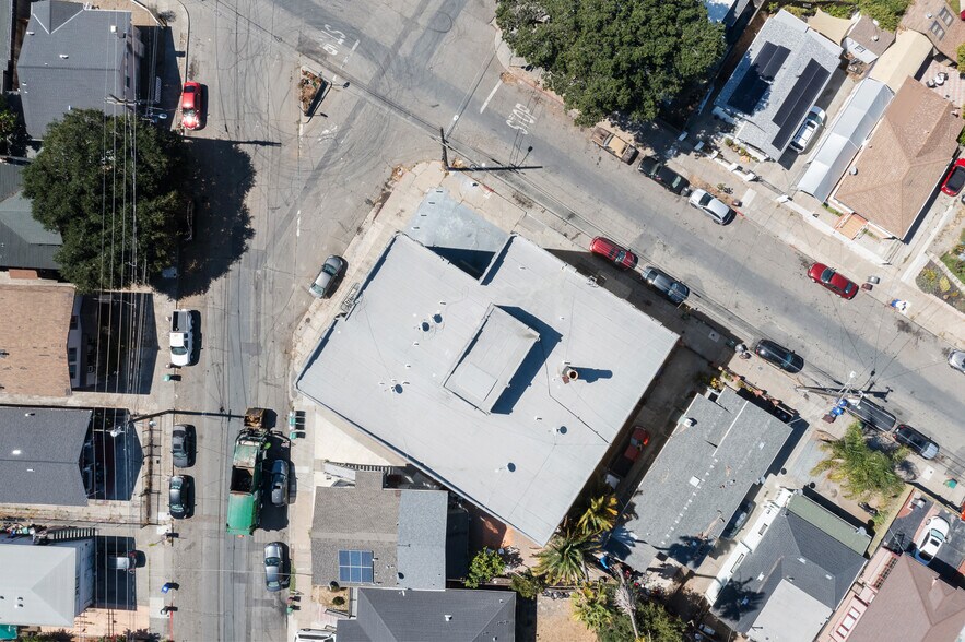 More Photos Of 2100 51st Ave, Oakland Apartments For Sale