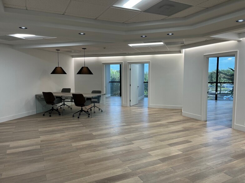More Photos Of 55 Weston Rd, Sunrise Office For Lease