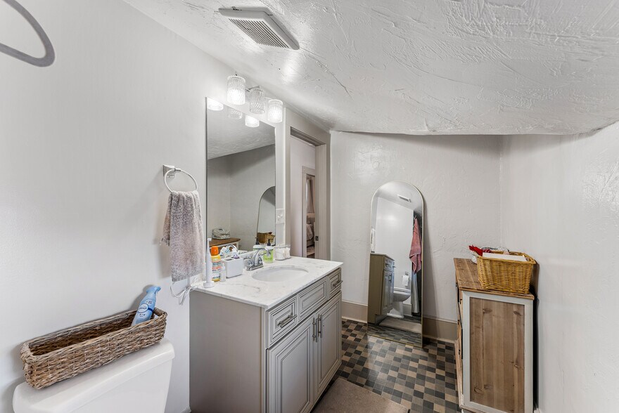 More Photos Of 1415 Highland Ave, Knoxville Multifamily For Sale