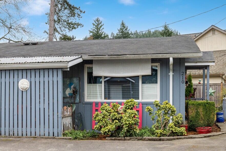 More Photos Of 200 Rainier Blvd N, Issaquah Multifamily For Sale