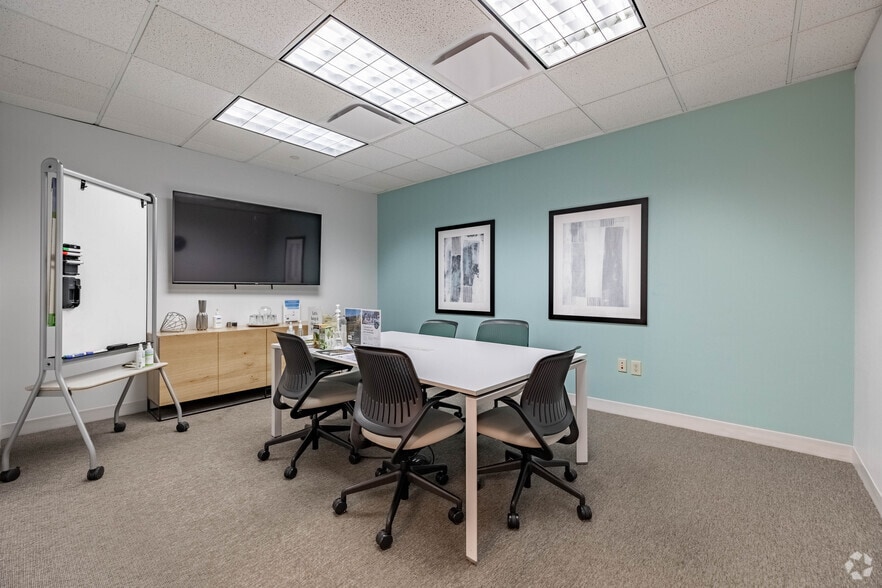 More Photos Of 8044 Montgomery Rd, Cincinnati Coworking Space