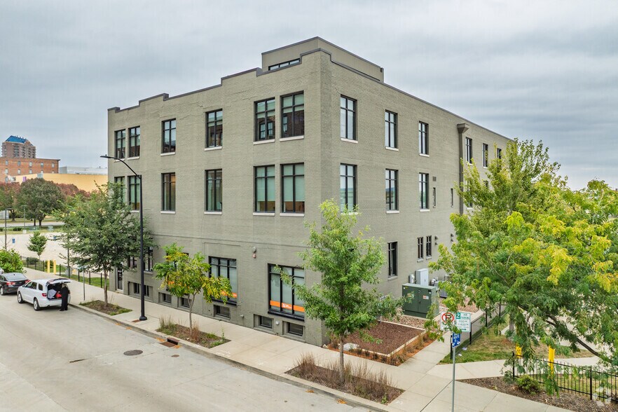 Primary Photo Of 319 SW 5th St, Des Moines Loft Creative Space For Lease