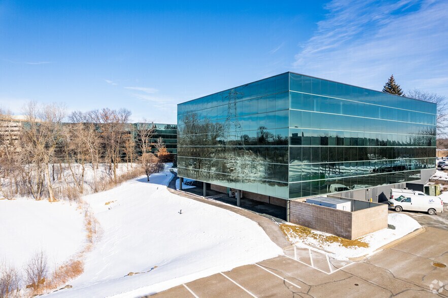 More Photos Of 12900 Whitewater Dr, Minnetonka Unknown For Lease