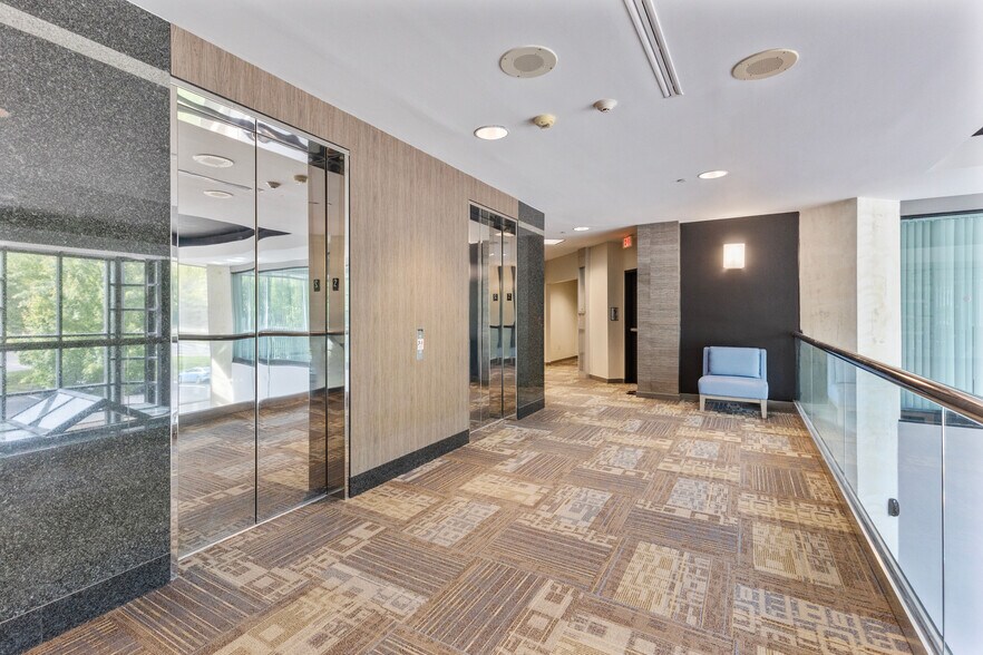 More Photos Of 1 Penn Center Blvd, Pittsburgh Unknown For Lease