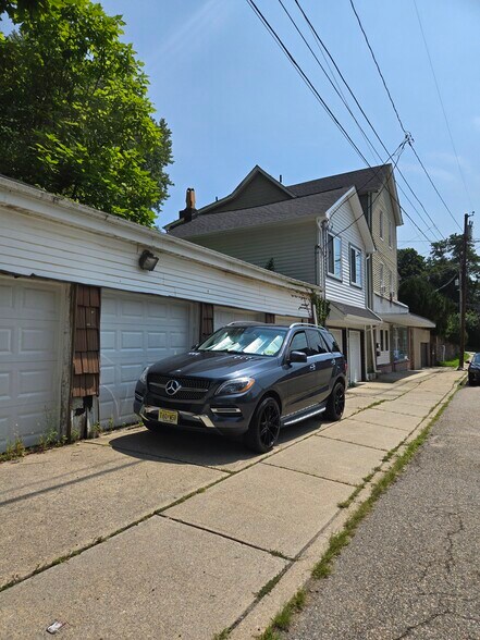 More Photos Of 13 Arch St, Butler Parking Lot For Sale