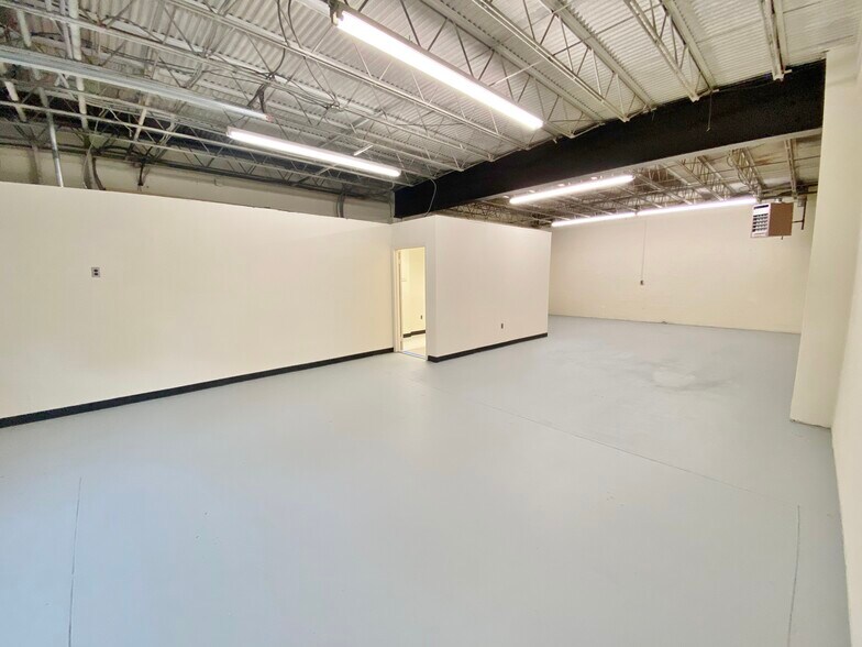More Photos Of 1148-1174 Taft St, Rockville Warehouse For Lease