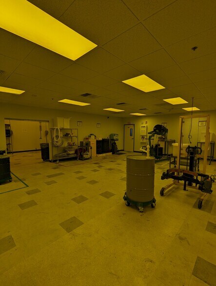 More Photos Of 2705 Media Center Dr, Los Angeles Warehouse For Lease