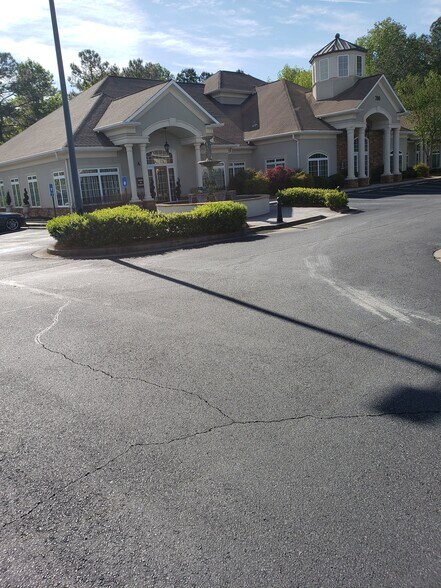 More Photos Of 1816 Eagle Dr, Woodstock Medical For Lease