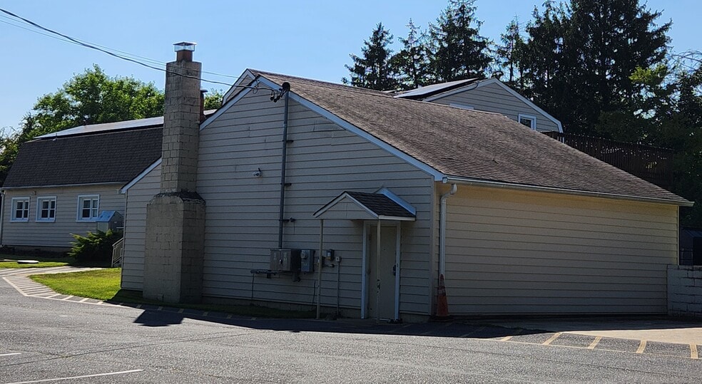 More Photos Of 4343 Spencerville Road, Burtonsville Lodge Meeting Hall For Sale