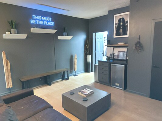 More Photos Of 5829 Ellsworth Ave, Pittsburgh Storefront Retail Residential For Lease