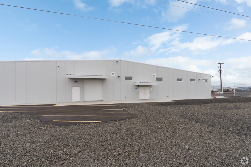More Photos Of 7897 Randolph Rd NE, Moses Lake Manufacturing For Lease