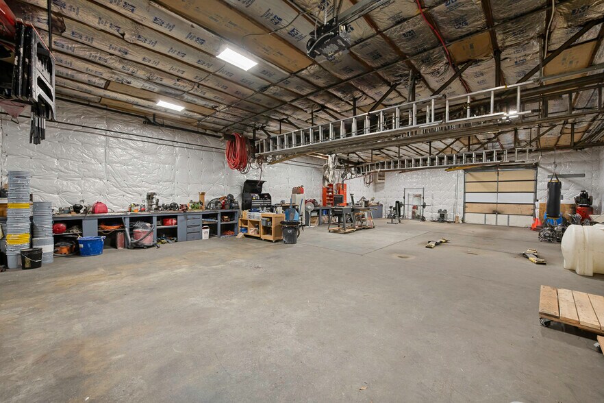 More Photos Of 327 E 3300 S, Salt Lake City Auto Repair For Sale