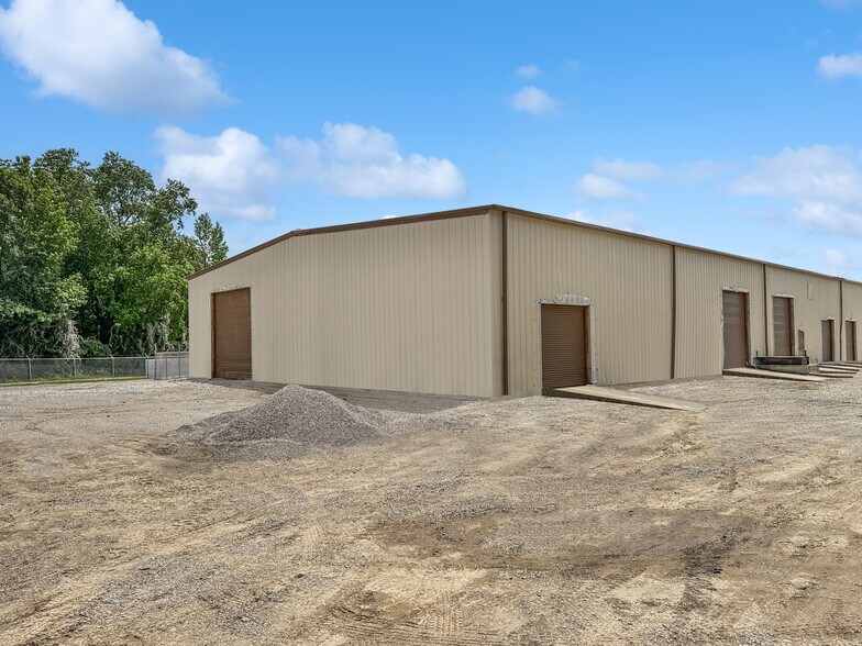 More Photos Of 2501-2509 Pawnee Village Rd, Birmingham Warehouse For Lease
