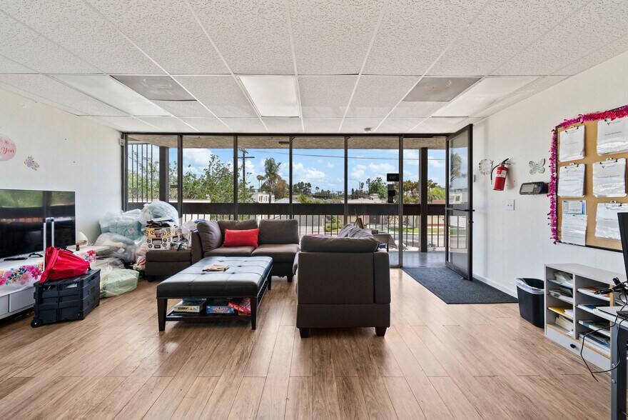 More Photos Of 10752-10754 Burbank Blvd, North Hollywood Office For Lease