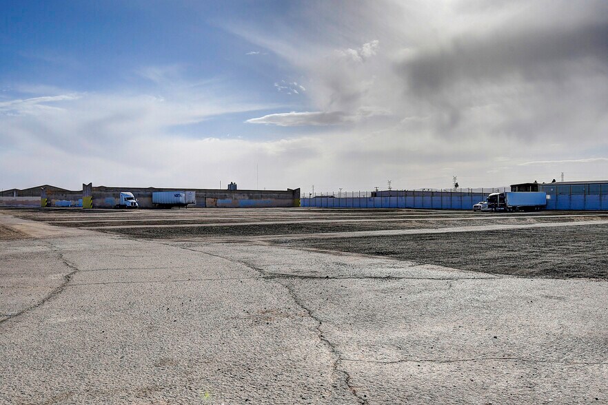 More Photos Of 325 S 31st Ave, Phoenix Land For Lease