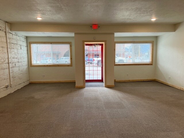 More Photos Of 202 Main St, Stevensville Storefront Retail Office For Lease