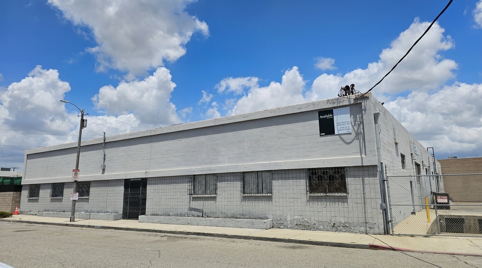 More Photos Of 8640 Tamarack Ave, Sun Valley Manufacturing For Lease
