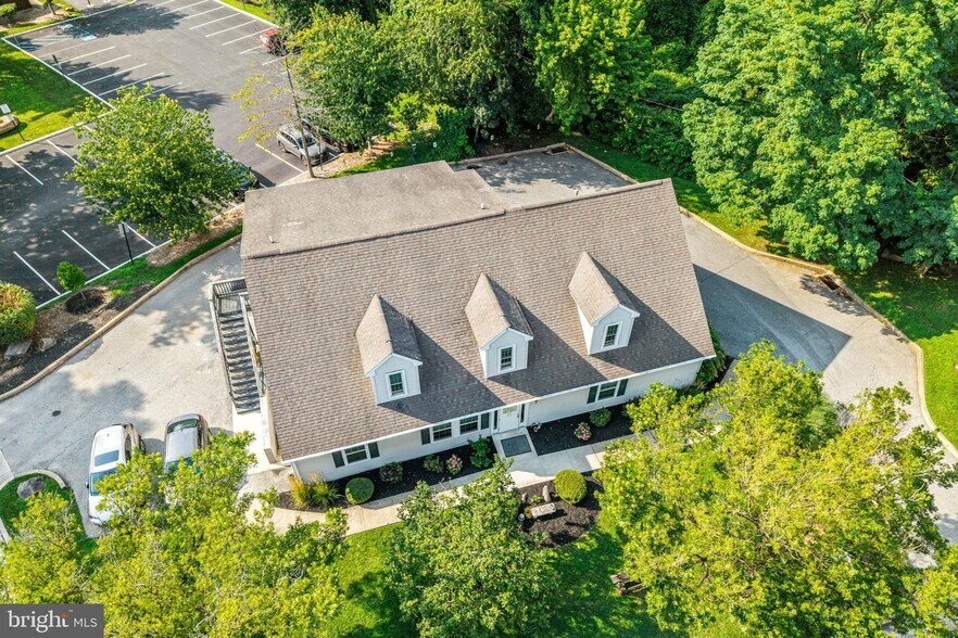 More Photos Of 405 W Wayne Ave, Wayne Office Residential For Sale