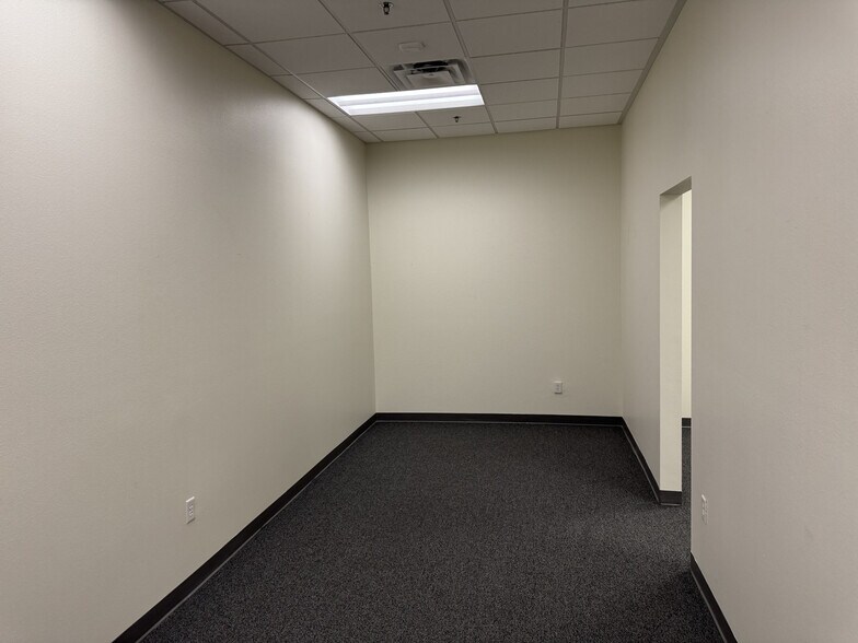 More Photos Of 8670 W Cheyenne Ave, Las Vegas Medical For Lease