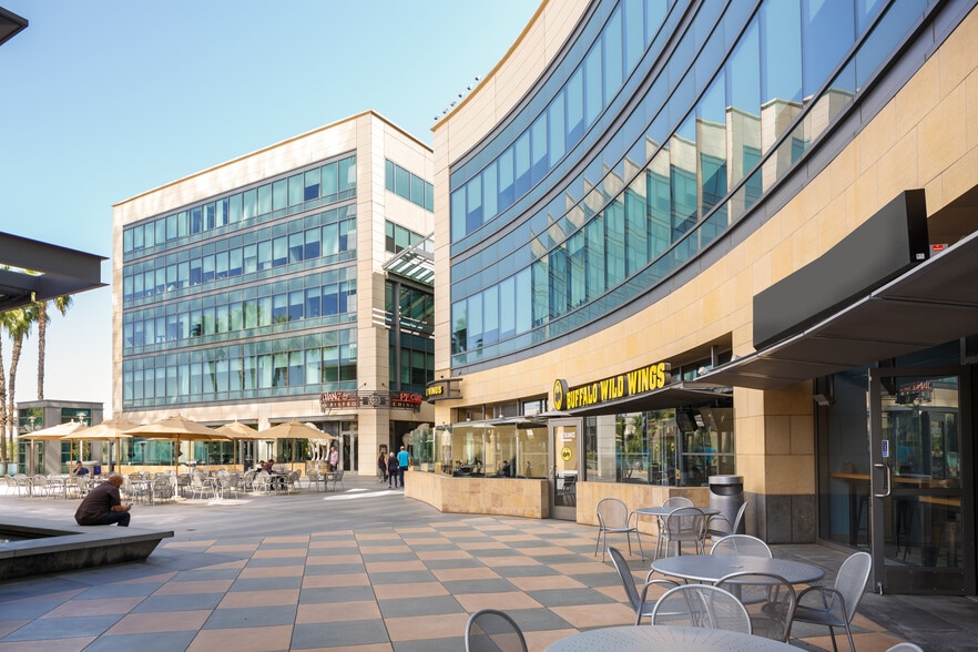 More Photos Of 15301 Ventura Blvd, Sherman Oaks Unknown For Lease