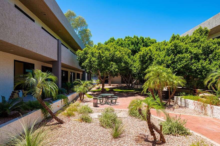 More Photos Of 5150 N 16th St, Phoenix Office For Lease
