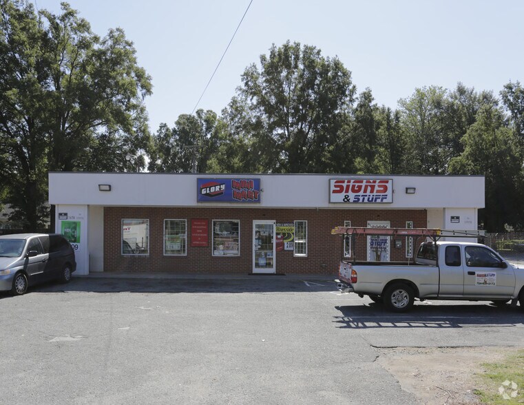 More Photos Of 1616 N Graham St, Charlotte Freestanding For Lease