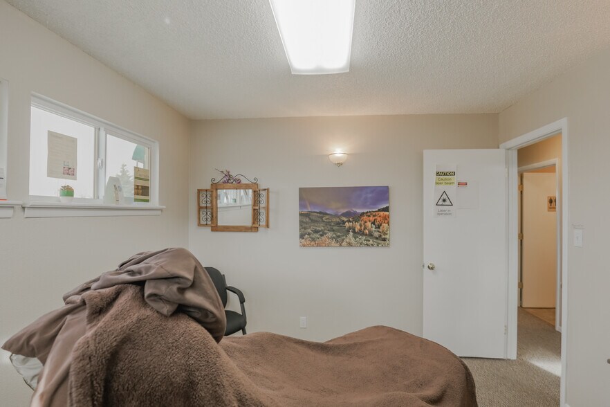 More Photos Of 1020 S Townsend Ave, Montrose Storefront Retail Office For Sale