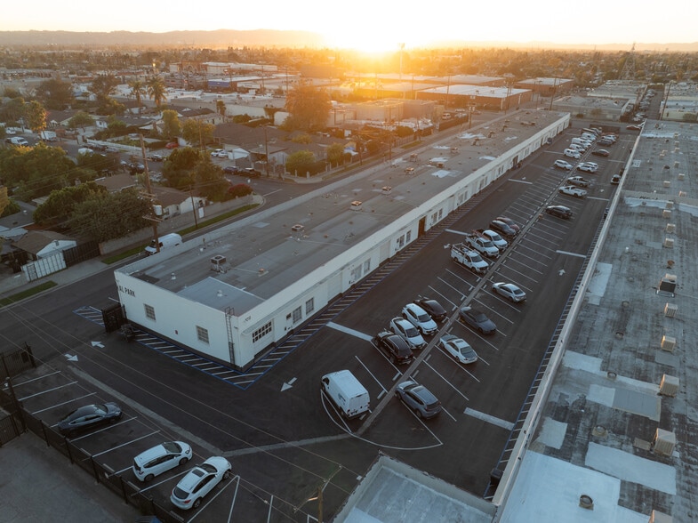 More Photos Of 8210 Lankershim Blvd, North Hollywood Warehouse For Lease