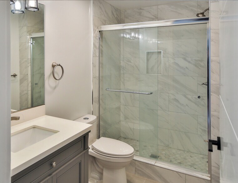 More Photos Of 1300 W Mission Blvd, Pomona Apartments For Sale