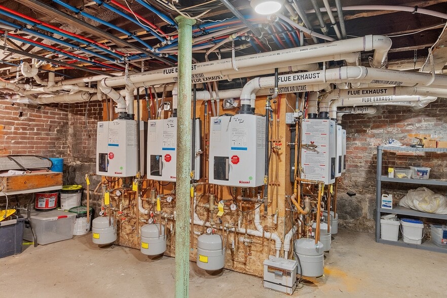 More Photos Of 122 Laurel St, Fitchburg Multifamily For Sale