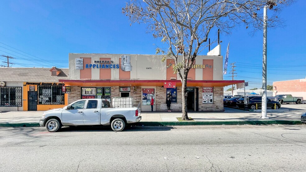 More Photos Of 11671-11685 S Atlantic Ave, Lynwood Storefront Retail Residential For Sale