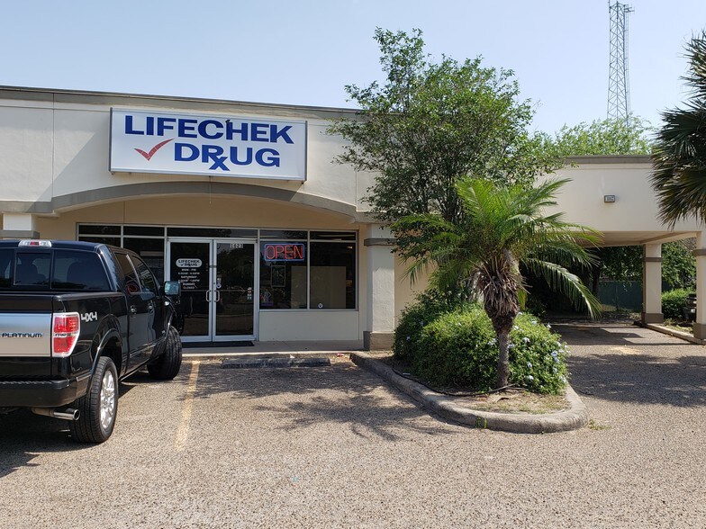 More Photos Of 1623 W Pecan Blvd, McAllen Storefront Retail Office For Lease