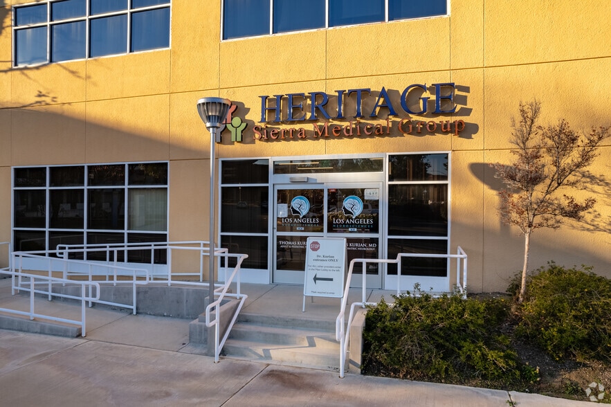 More Photos Of 25775 McBean Pky, Valencia Medical For Lease