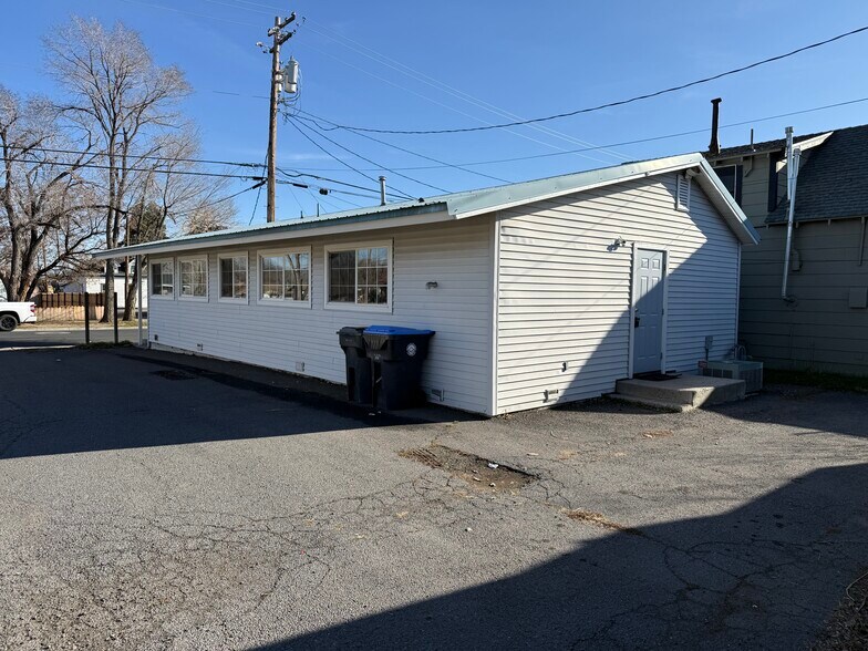 More Photos Of 40 N McDow St, Susanville Industrial For Sale