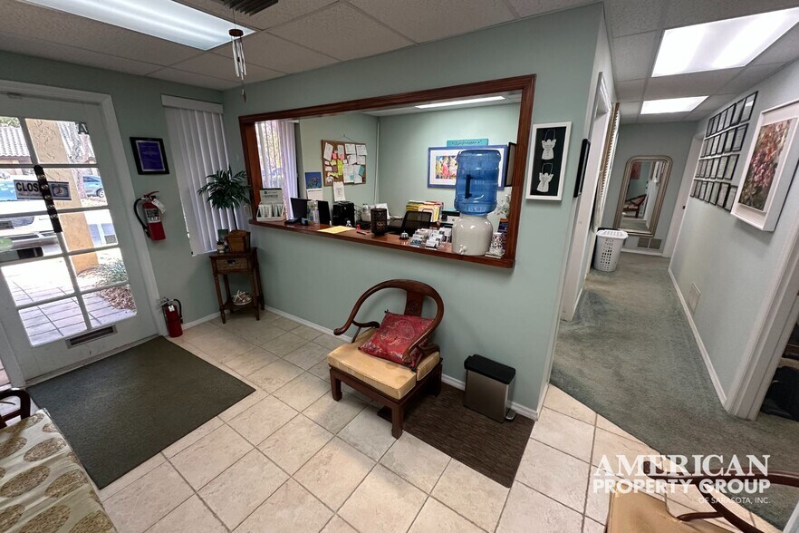 More Photos Of 7101 S Tamiami Trl, Sarasota Office For Sale