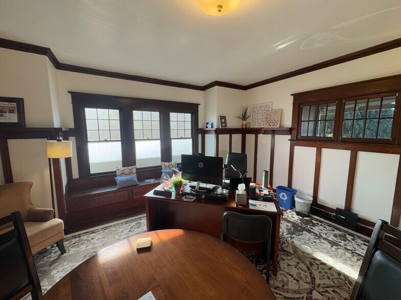 More Photos Of 518 SW 3rd St, Corvallis Office For Sale