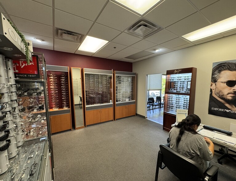 More Photos Of 1801 E Tahquitz Canyon Way, Palm Springs Medical For Sale