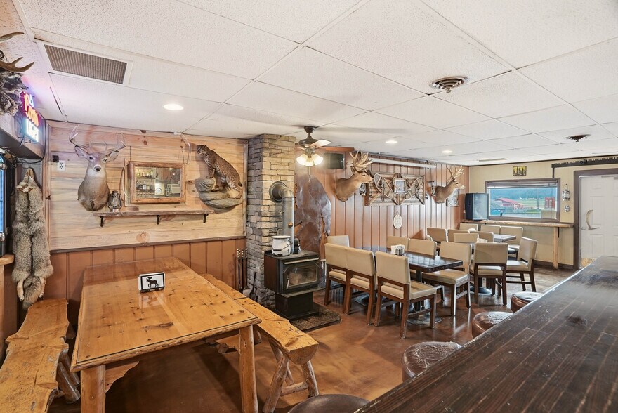 More Photos Of 3075 3rd Ave, Valley Specialty For Sale