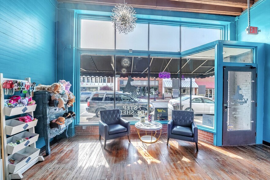 More Photos Of 107 N Raiford St, Selma Storefront Retail Residential For Sale