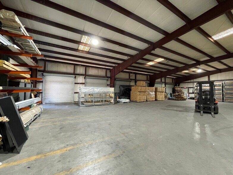 More Photos Of 4680 Lake Industrial Blvd, Tavares Warehouse For Sale