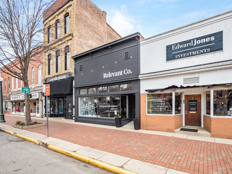 More Photos Of 24 S Main St, London General Retail For Sale