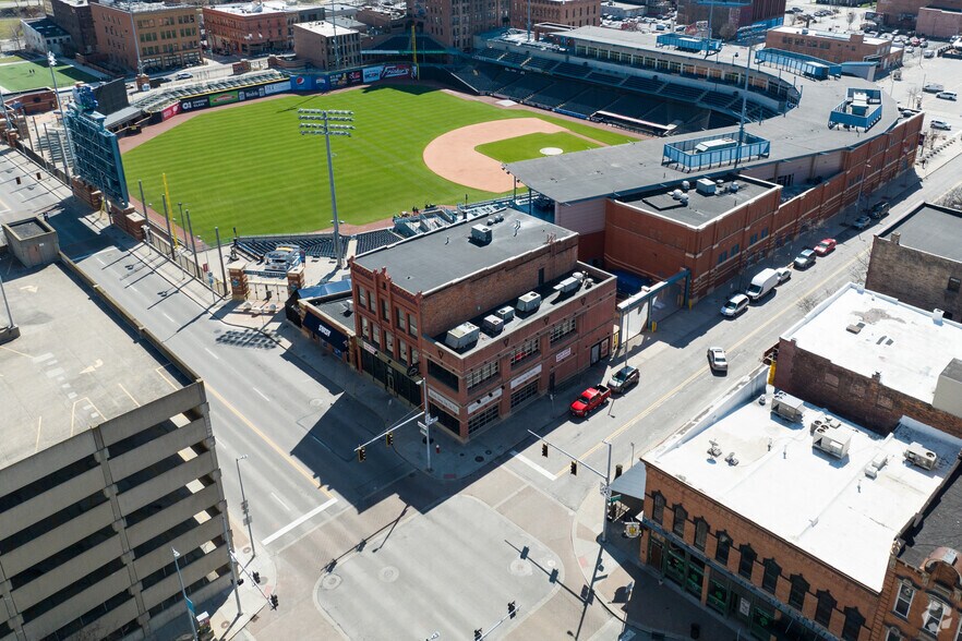 More Photos Of 519 Monroe St, Toledo Storefront Retail Residential For Sale