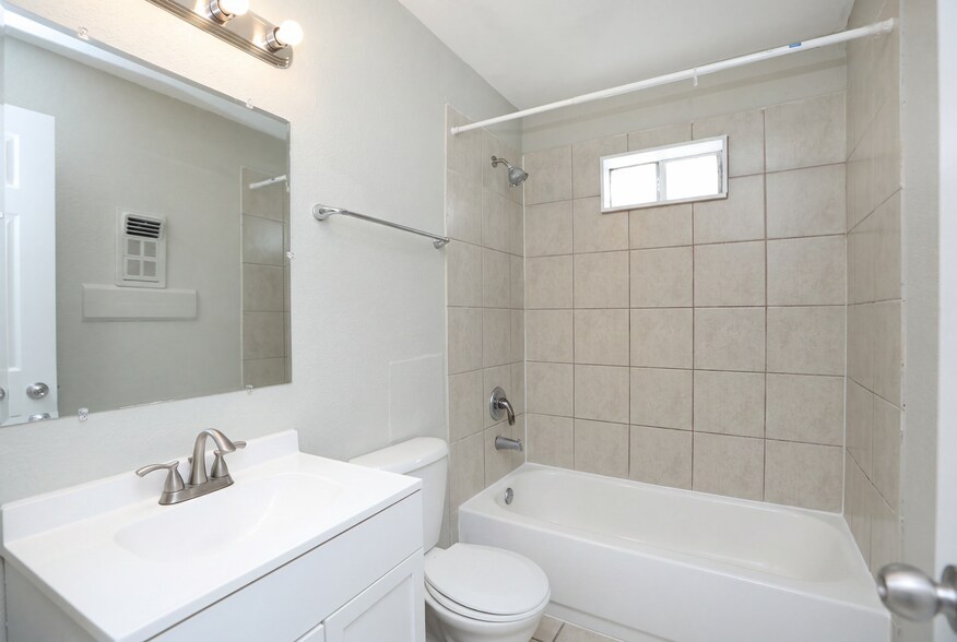 More Photos Of 2312-2315 Avenue B, Dickinson, TX 77539 Ave, Dickinson Apartments For Sale