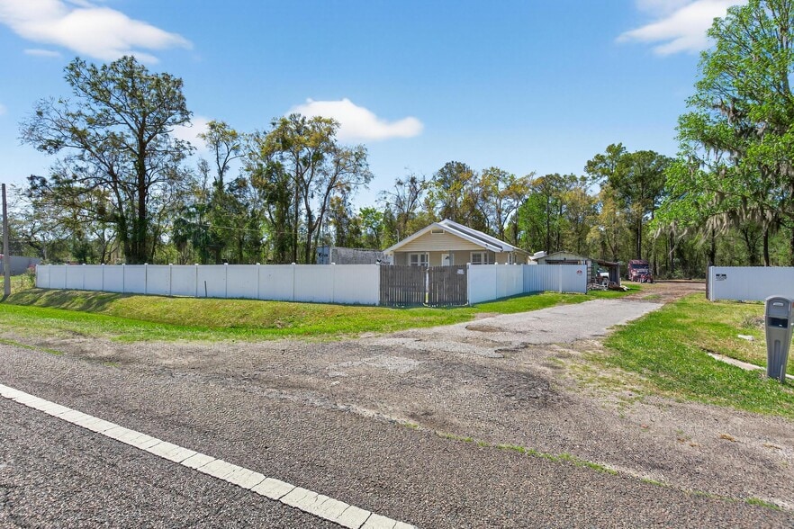 Primary Photo Of 10676 New Kings Rd, Jacksonville Office For Lease