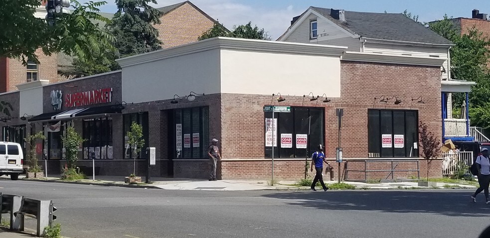 Primary Photo Of 142-148 W First St, Mount Vernon Storefront For Lease