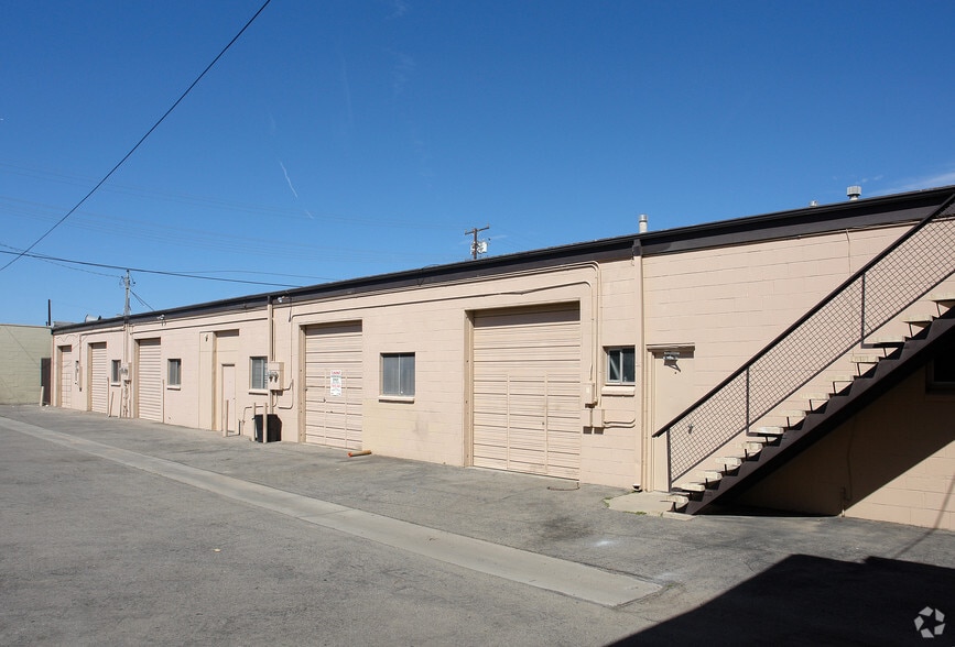 More Photos Of 1165 Commercial Ave, Oxnard Manufacturing For Lease